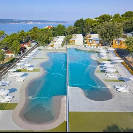 Villa Family Grand De Luxe Mobilhome Selce Exterior photo