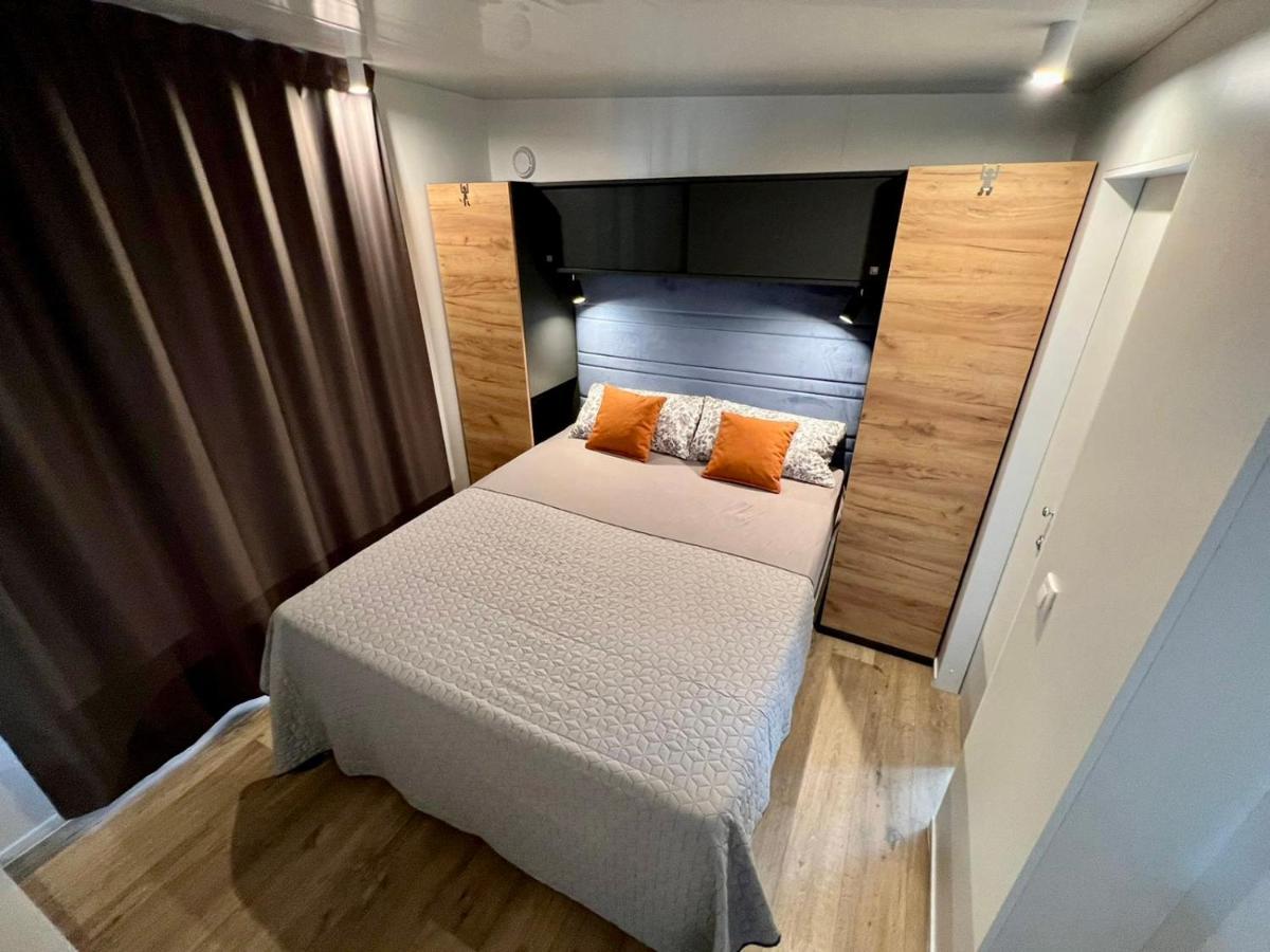 Family Grand De Luxe Mobilhome Holiday home *